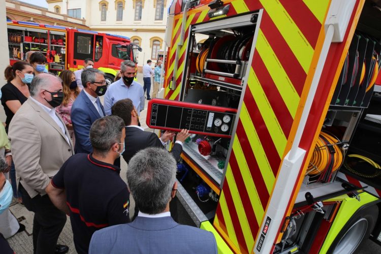 La Diputación incorpora al Parque de Bomberos de Ronda un nuevo camión