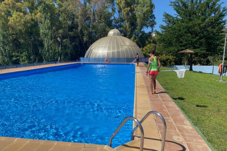 Comienza la temporada de baños en la Piscina Municipal del barrio de Padre Jesús