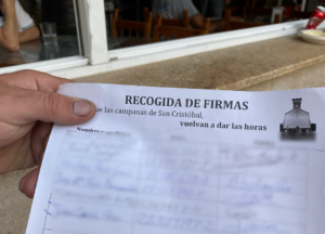 Los pliegos de firmas están en los negocios de la barriada.