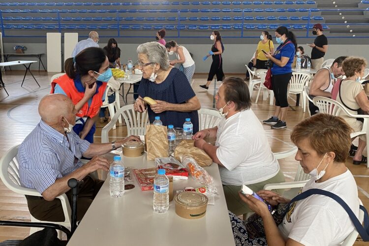 El Ayuntamiento aloja en hoteles, residencias y casas rurales a más de cien evacuados de los pueblos afectados por el incendio