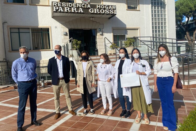 Faraján reconoce a las residencias Parra Grossi y Seniors la ayuda que prestaron a sus personas mayores en el incendio de Sierra Bermeja