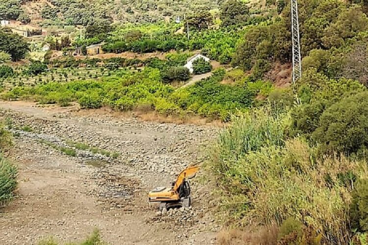 La Junta inicia trabajos preventivos en cauces afectados por el incendio de Sierra Bermeja