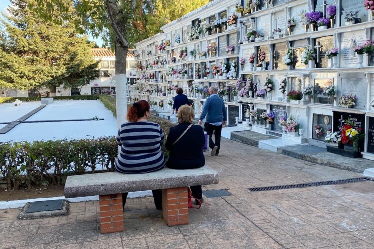 El Cementerio de San Lorenzo amplía sus horarios de cara al día de Todos los Santos