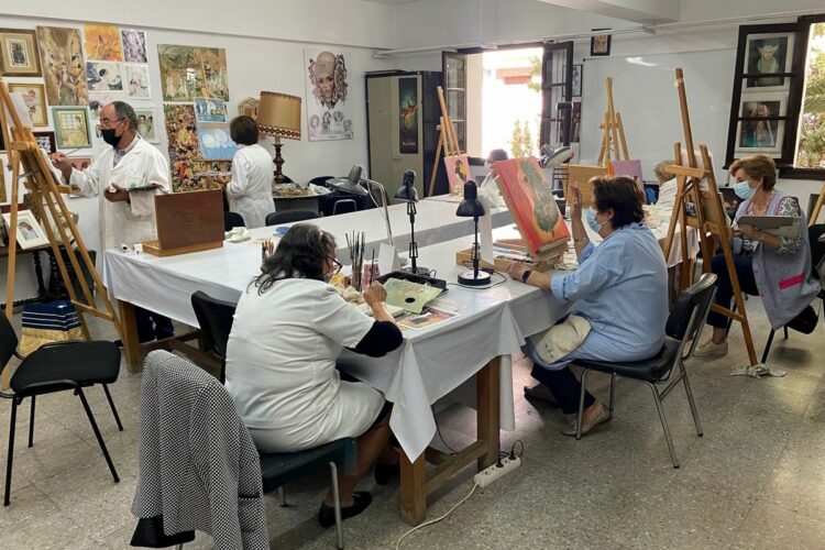 Los talleres socioculturales se desarrollarán el próximo curso en el Centro Obrero Católico