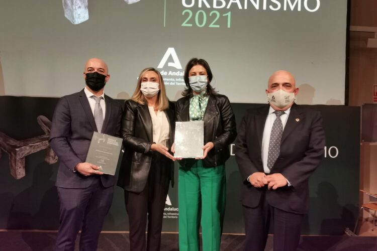 El Ayuntamiento y el arquitecto Valadez reciben una mención especial en los Premios Andalucía de Urbanismo por la recuperación del camino de Albacar