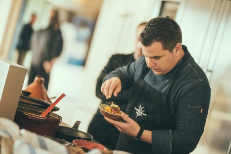 Los fogones son los protagonistas en Jubrique en su fiesta de la castaña