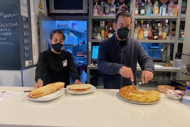 Vuelven los exquisitos desayunos para disfrutar entre amigos al Bar Antonio