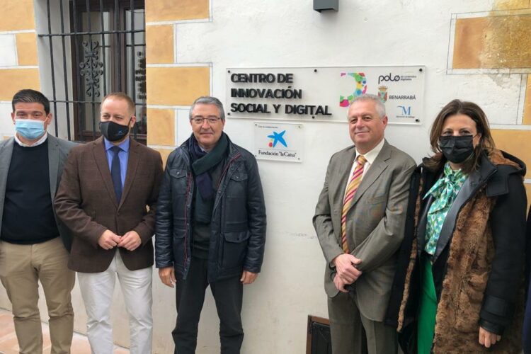 La Diputación de Málaga inaugura un centro de innovación social y tecnológica en Benarrabá
