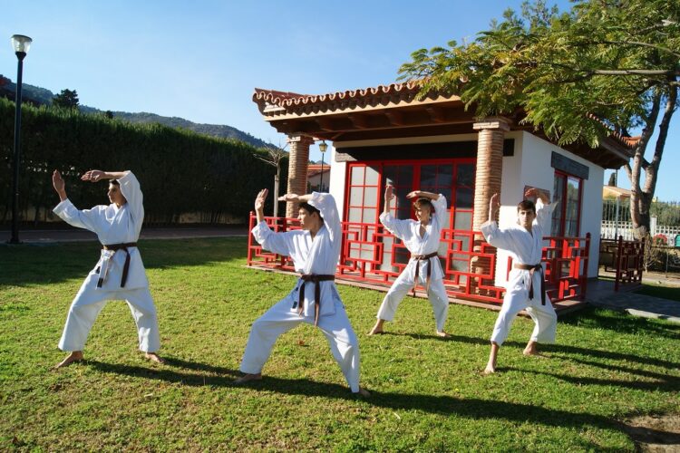 Cuatro karatecas del Club Bushido de Ronda logran sus cinturones negros