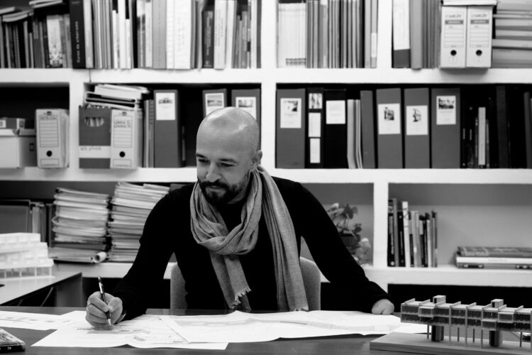 Sergio Valadez: « Me interesa más cómo se vive la arquitectura que cómo es»