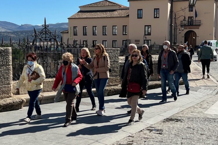 Con más de 200 personas curadas en un día los casos activos por Covid se desploman en la Serranía hasta poco más de 500