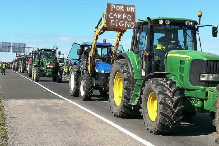 El sector agrario de la provincia convoca una tractorada el próximo 3 de marzo
