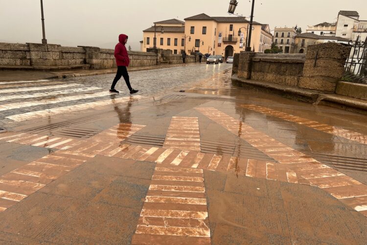 La lluvia ha dejado hasta 85 litros de agua en algunas zonas de Ronda y mucho barro en toda la ciudad