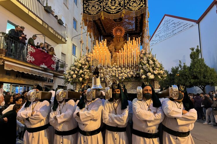 Nuestro Padre Jesús de la Columna y La Esperanza llenan las calles de Ronda de fervor y devoción