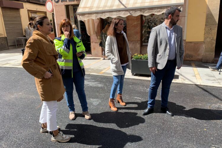 El Lunes Santo se abre al tráfico la calle Los Remedios tras su remodelación