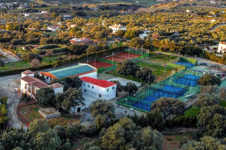 El Centro Deportivo «La Planilla» celebrará un torneo de tenis en memoria de Manuel María López