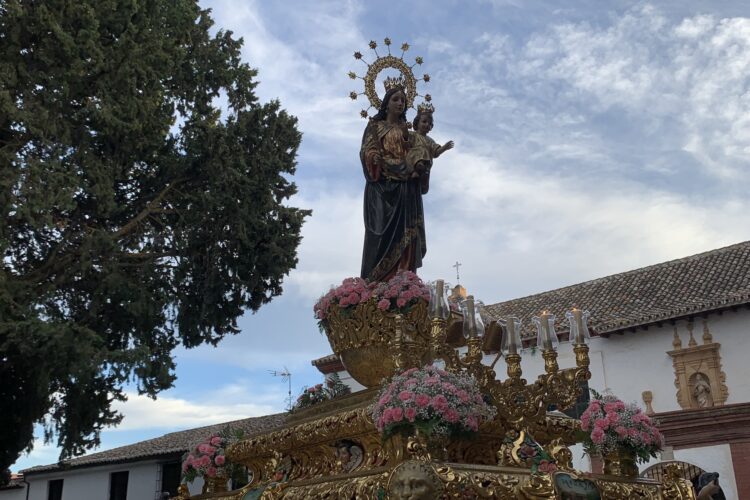 María Auxiliadora inunda de devoción salesiana las calles de Ronda