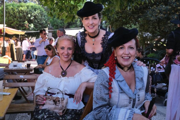 Ronda Romántica inunda de alegría y buen ambiente las calles de la ciudad