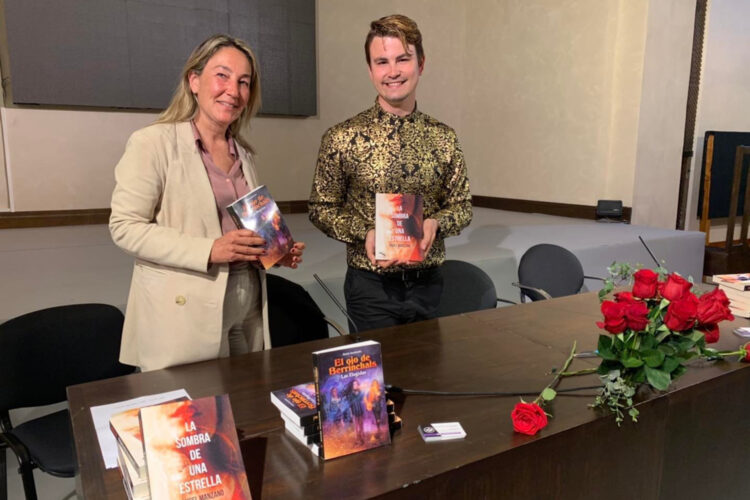 La delegación de cultura culmina las actividades del Día del Libro con la conferencia “La hoguera de los libros” de Alfonso Armada