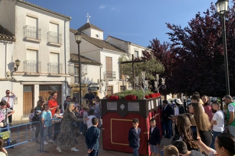 Éxito de participación en el Concurso de Cruces de Mayo de la Hermandad de las Angustias