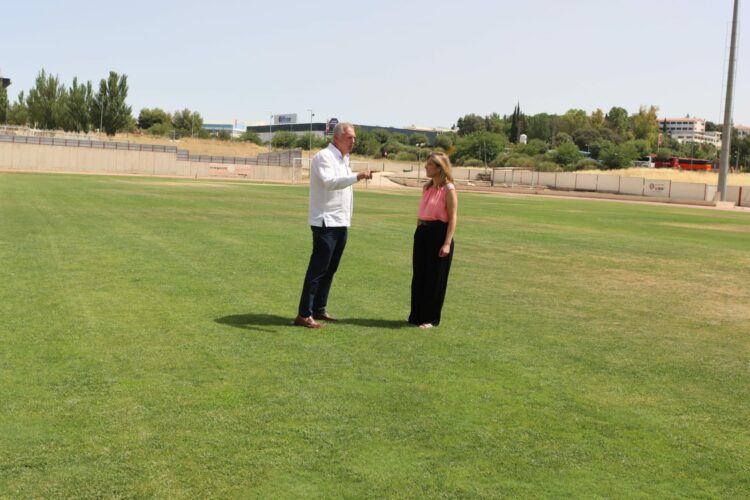 El césped del campo de fútbol de la Ciudad Deportiva estará listo para la próxima temporada