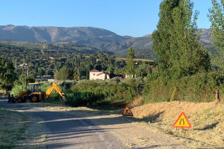 El Ayuntamiento realiza labores de desbroce en más de diez caminos rurales de Ronda