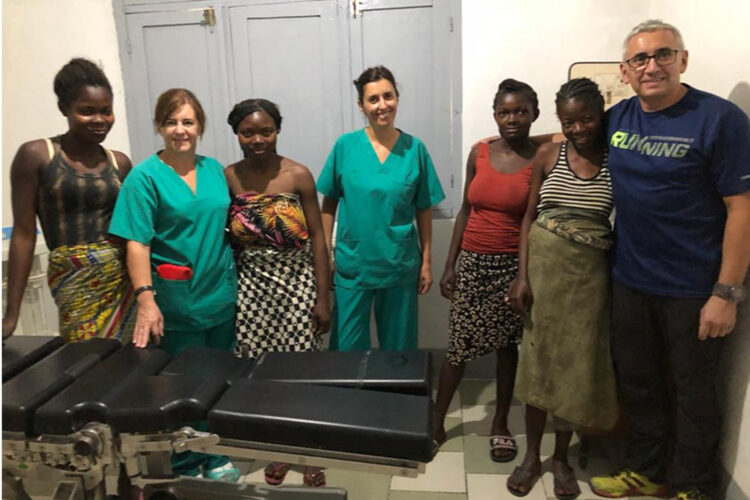 Médicos y enfermeras del Hospital colaboran en la mejora de la sanidad en el Congo