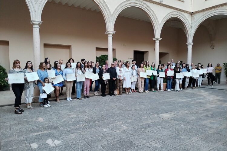 Más de cien estudiantes reciben las becas universitarias de la Fundación Virgen de la Paz