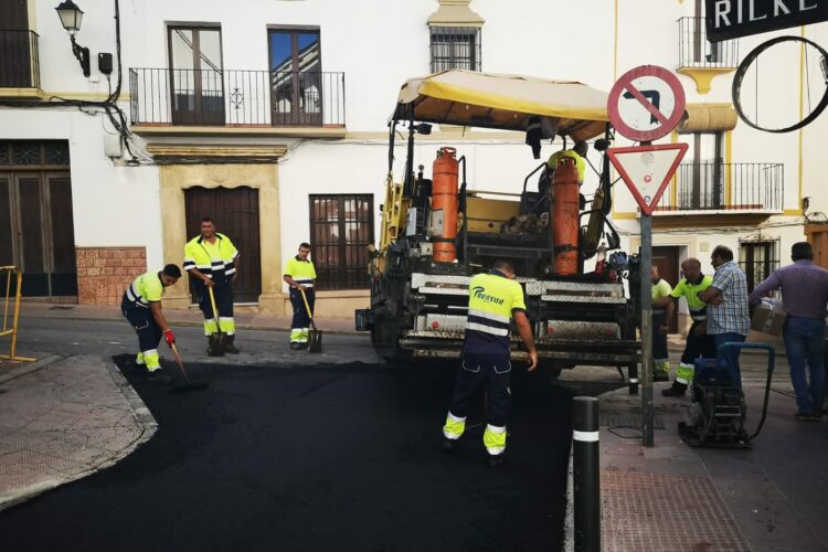 Terminan las obras de reposición del saneamiento en calle Calvo Asensio