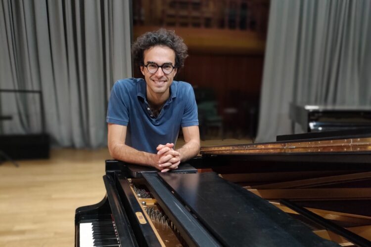 El pianista rondeño José Sánchez Corrales ofrecerá un concierto en la sala ‘Domus Silentium’