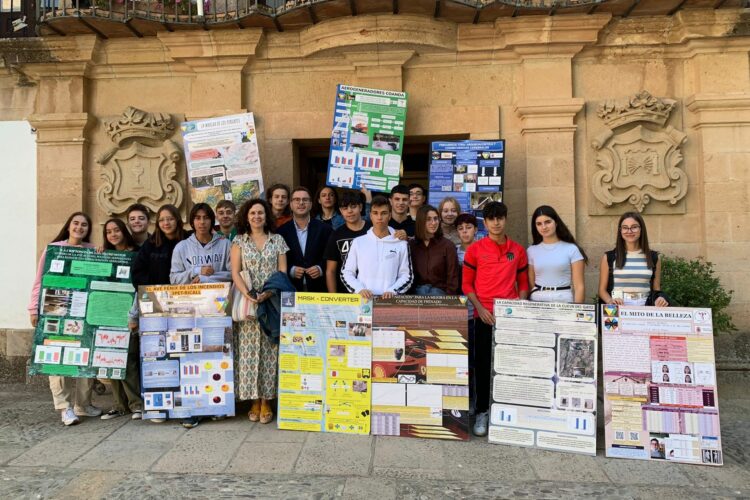 Veinte estudiantes del instituto Martín Rivero participan en el Certamen Internacional de Jóvenes Emprendedores