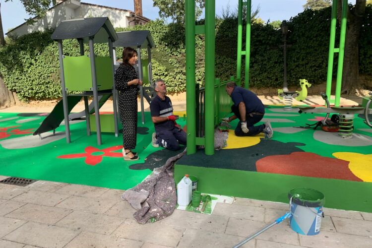 El Ayuntamiento finaliza la remodelación del parque infantil de La Alameda