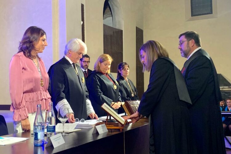 El Colegio de Abogados de Ronda celebra el día de su patrona con la jura de nuevos letrados y reconocimientos