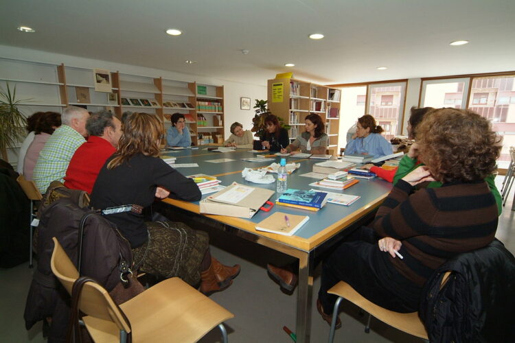 Ponen en marcha un club de lectura en la Biblioteca Comarcal Presidente Adolfo Suárez