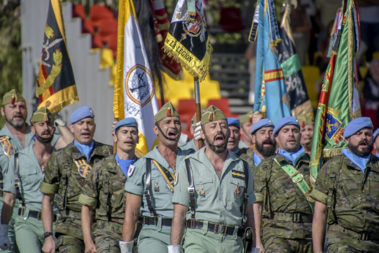 Despiden a los 200 legionarios que participarán en una misión de paz en el Líbano