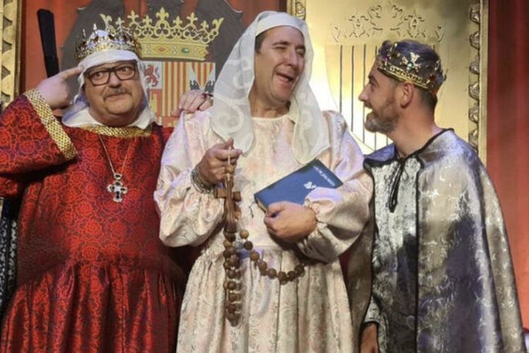 La comedia ‘Tanto monta, monta tanto’ llega este viernes al Teatro Espinel