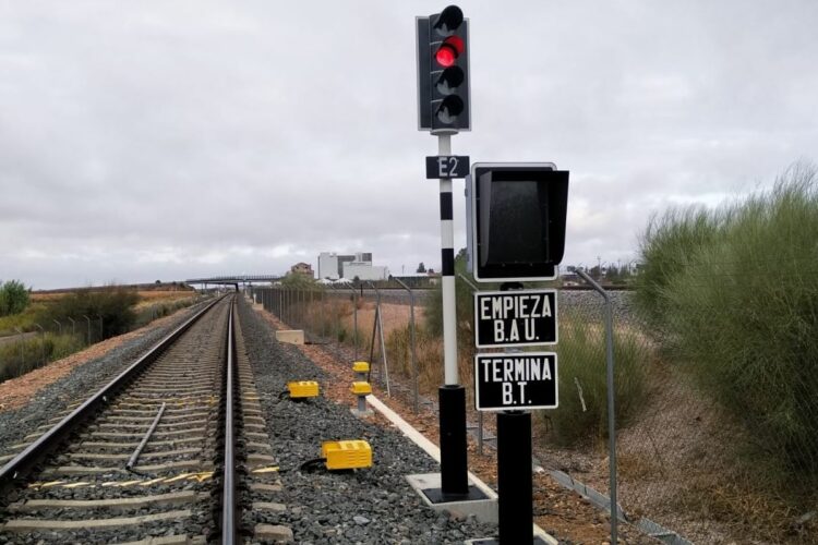 Adif avanza en la supresión del bloqueo telefónico en el tramo de tren Bobadilla-Ronda