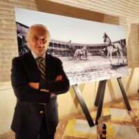 El fotógrafo rondeño Ramón Corrales presenta la muestra ‘Aurigas’ en Sevilla