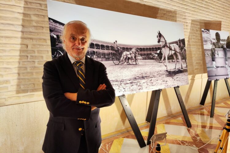 El fotógrafo rondeño Ramón Corrales presenta la muestra ‘Aurigas’ en Sevilla