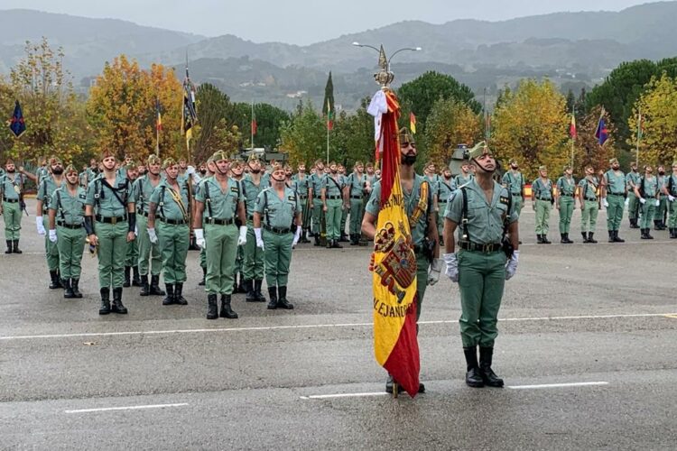 La Legión de Ronda desafía a la lluvia y celebra el día de la Patrona de Infantería, la Virgen de la Inmaculada