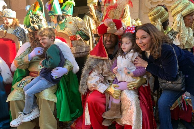 Dos mil niños rondeños disfrutaron con la Casa de los Reyes Magos