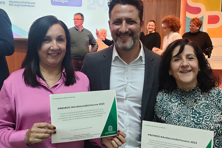 El Área Sanitaria Serranía recibe dos distinciones por el alto nivel de vacunaciones realizadas