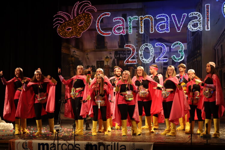 Comparsas y chirigotas alegran el primer fin de semana del Carnaval rondeño