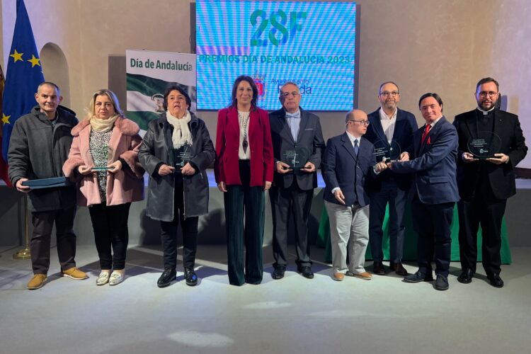 Ronda celebra el Día de Andalucía con reconocimientos a entidades y ciudadanos