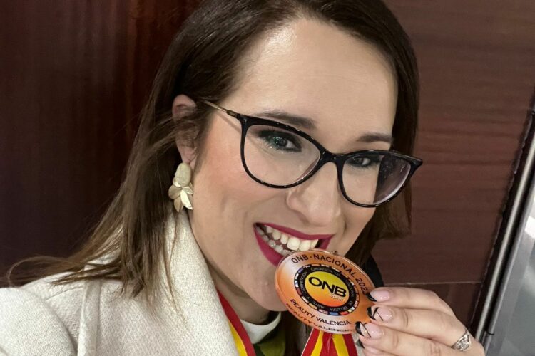 La estilista serrana Teresa Cazalla es seleccionada para representar a España en el Concurso Internacional de Peluquería de París