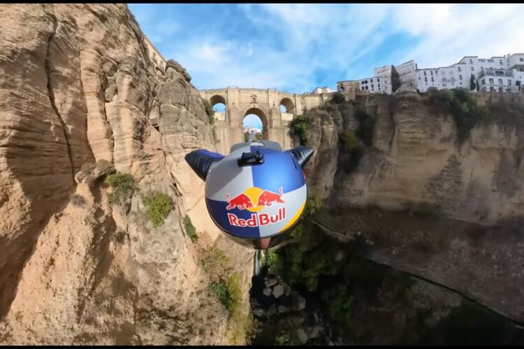 Red Bull y Turismo Ronda presentan un documental sobre el salto de Daniel Román en el Puente Nuevo