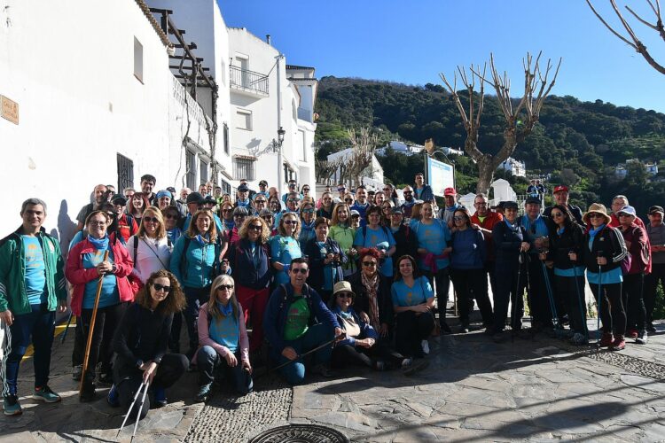 Un centenar de personas participaron en la VII edición del Encuentro Senderista de Genalguacil