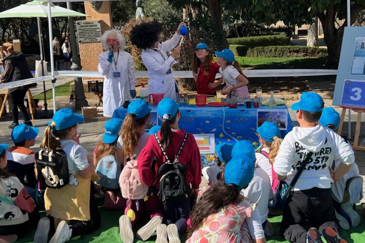 Escolares de Ronda participan en la ‘Fiesta del Agua’ para concienciarse de la importancia que tiene este elemento