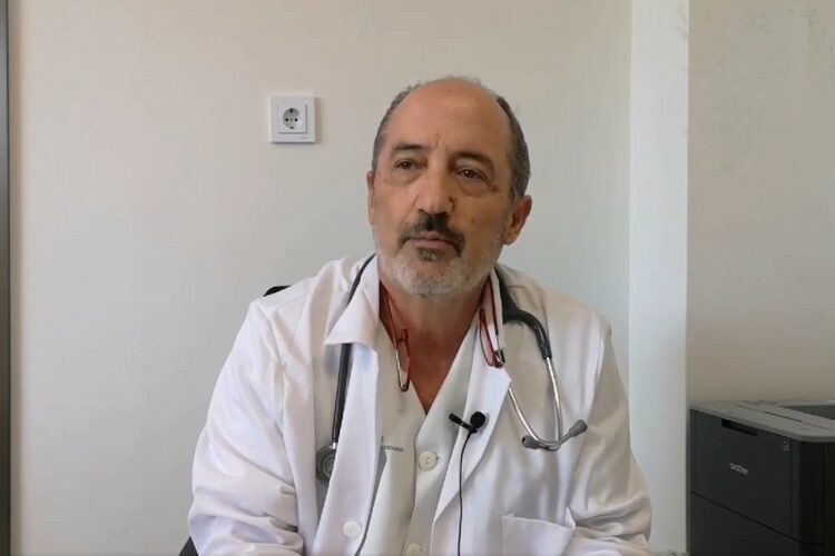 Francisco Cabello, neumólogo de Médicos de Ronda: «La alergia más frecuente en la Serranía es a pólenes de olivo y gramíneas»