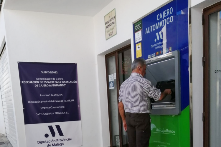 La Diputación de Málaga facilita la instalación de cajeros automáticos en Algatocín, Benalauría y Serrato